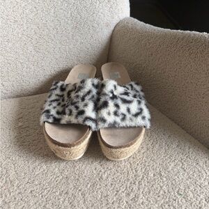 Dolce Vita Animal Print Espadrille Sandals Women’s Size 7!
